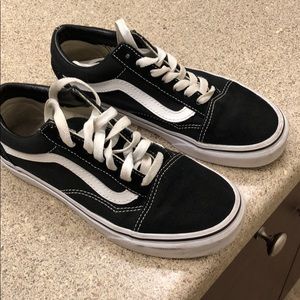 Black and white Old skool vans